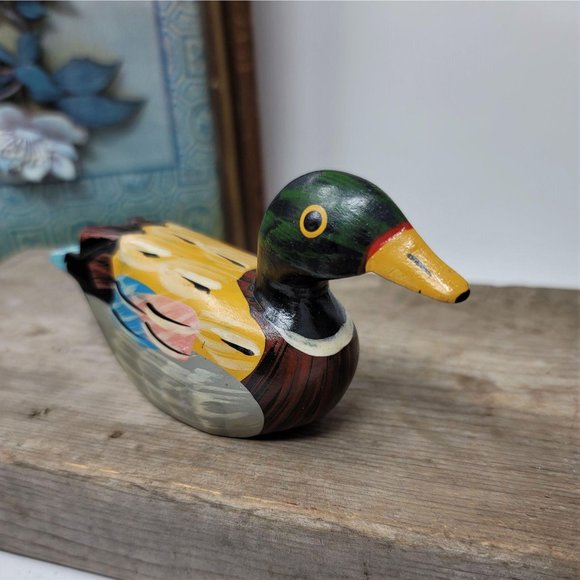 Small Hand Painted Vintage Duck Figurine - Picture 6 of 8